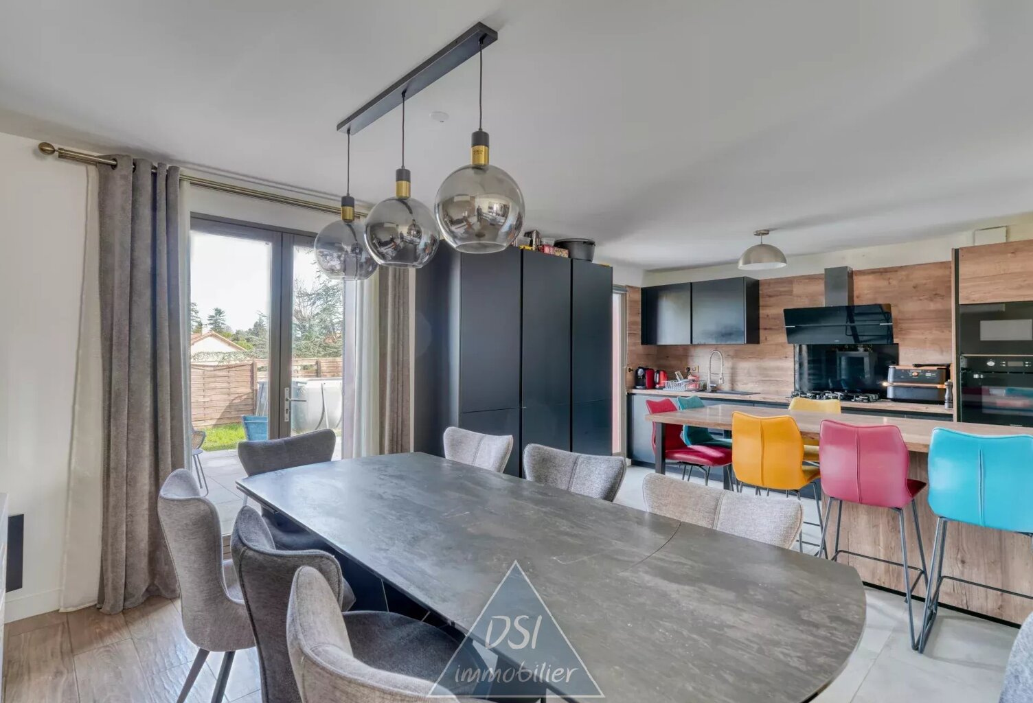 Meyzieu – Maison familiale T5 de 108 m² avec garage et jardin — photo 1