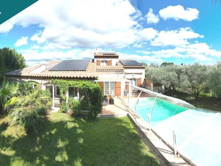 Hyères Ayguade, villa de 260m2 avec piscine et garage sur 1500m2 de terrain paysagé. — photo 1