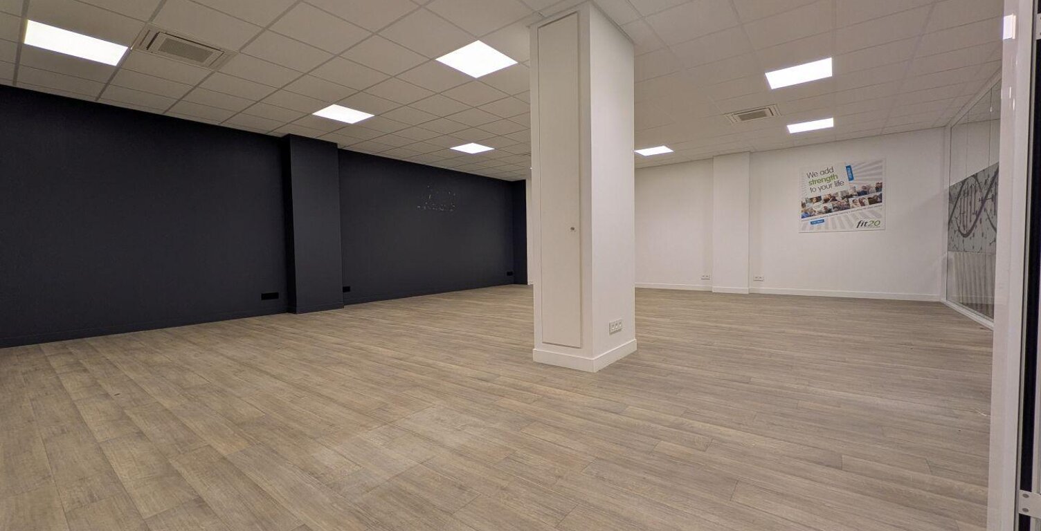 Location Bureaux 170 m&sup2; — photo 1