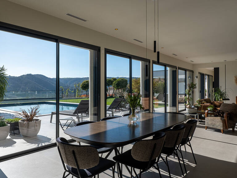 VILLA CONTEMPORAINE  DE  PRESTIGE : 256m² sur  parcelle 913m²  - Panorama exceptionnel sur la Vallée du Rhône — photo 1
