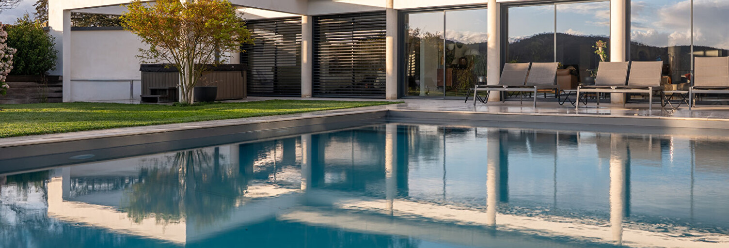 Maison 8 Pièces 256 m² à vendre à Gervans (26600)