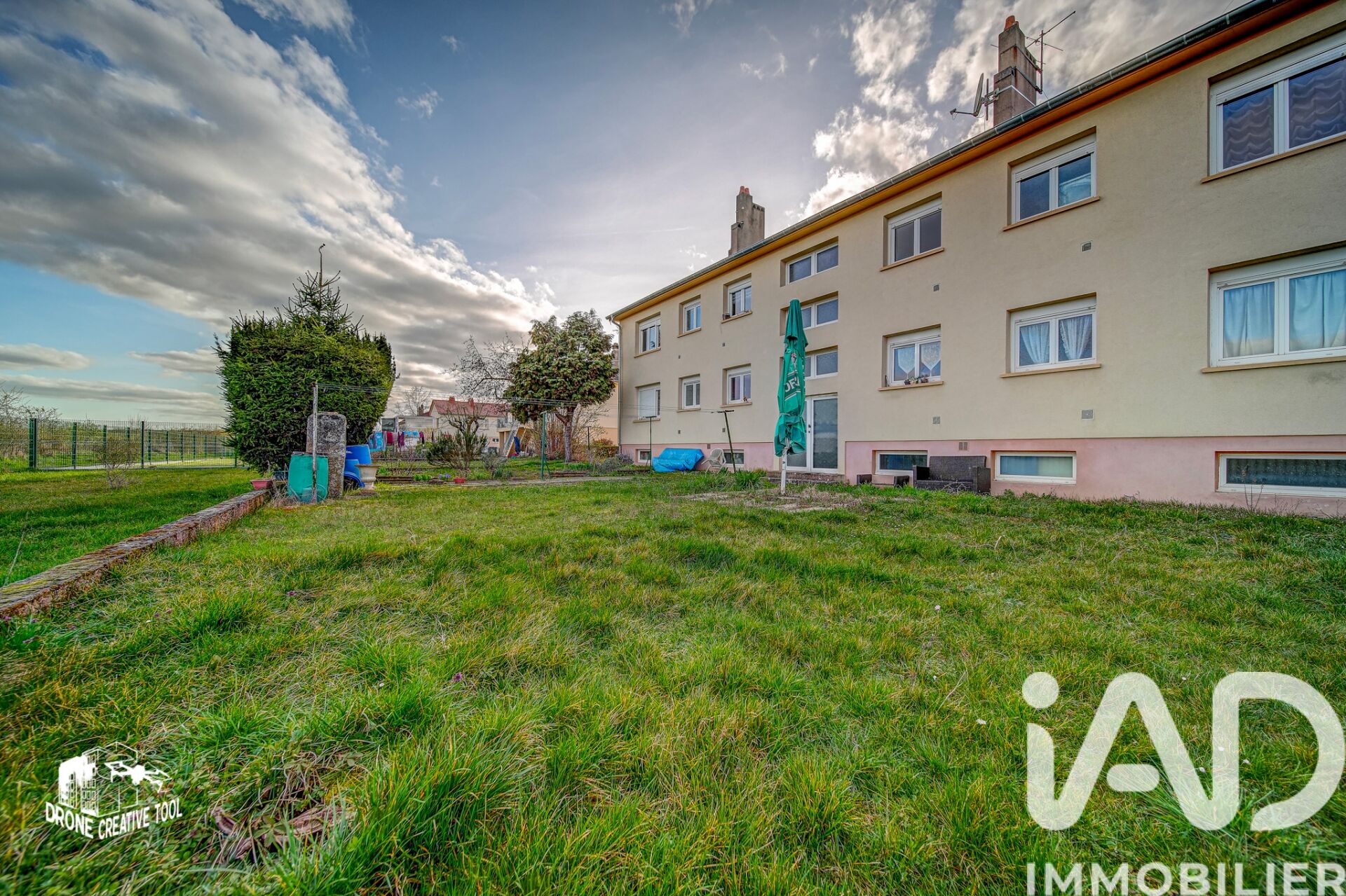 Vente Immeuble 317 m² - Photo 2