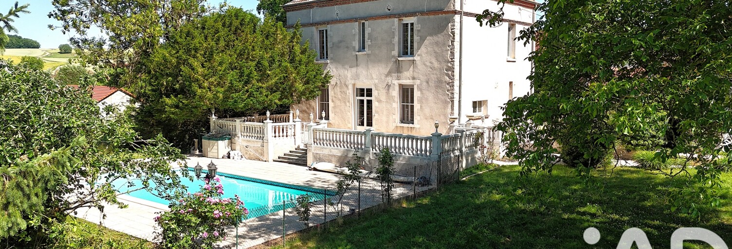 Maison 10 Pièces 285 m² à vendre à Sornay (70150)