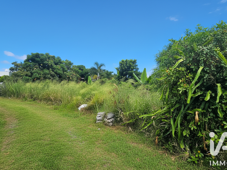 Vente Terrain à bâtir 594 m&sup2; — photo 1