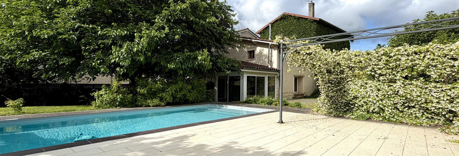 Maison 7 Pièces 213 m² à vendre à Quincieux (69650)