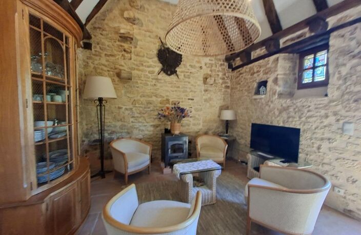 Propriété avec deux maisons en pierre sur plus de 9 hectares aux portes de Sarlat – Périgord Noir — photo 3