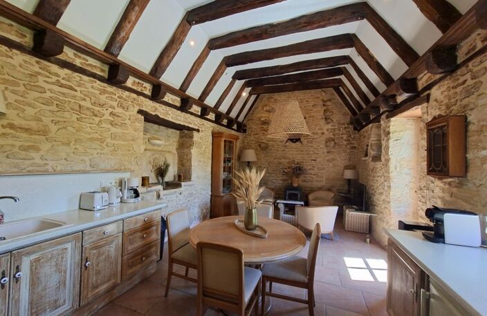 Propriété avec deux maisons en pierre sur plus de 9 hectares aux portes de Sarlat – Périgord Noir — photo 4