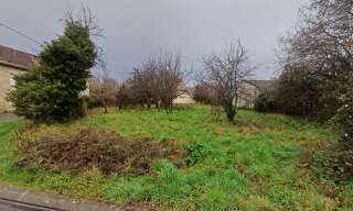Terrain  874 m² à vendre à Frontenay-Rohan-Rohan (79270)