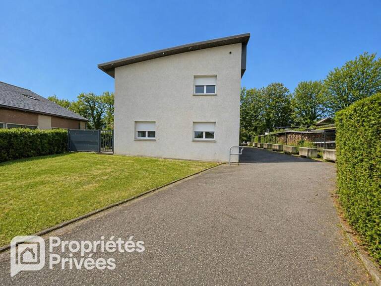 Immeuble de locaux professionnels - Opportunité investisseur & professionnel - Gex — photo 1