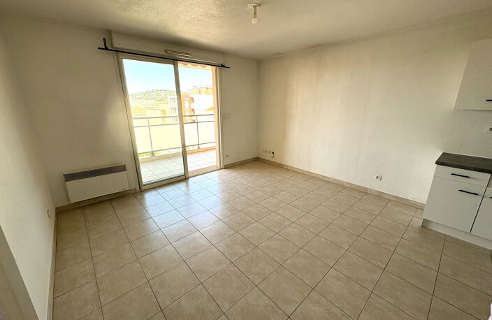 T2 41m2 en dernier étage, ascenseur, terrasse, parking - Pon — photo 2