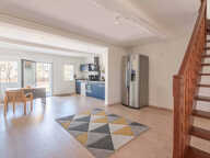 BUREAUX A VENDRE - 146 m2 - DANS UNE AILE DE CHATEAU — photo 2