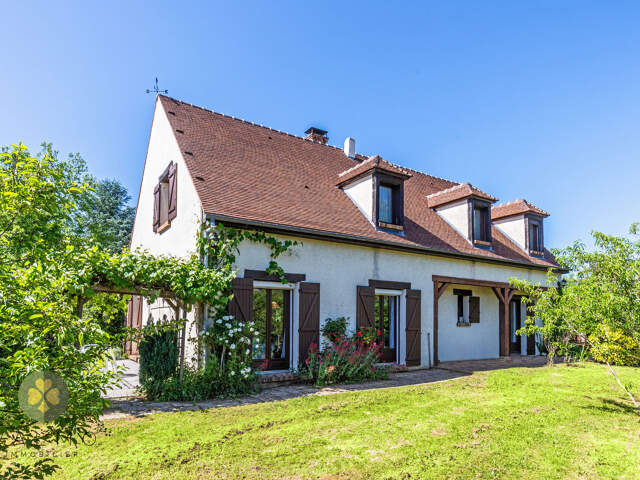 MAISON INDIVIDUELLE 200 m2 + VERANDA + SOUS-SOL TOTAL — photo du bien