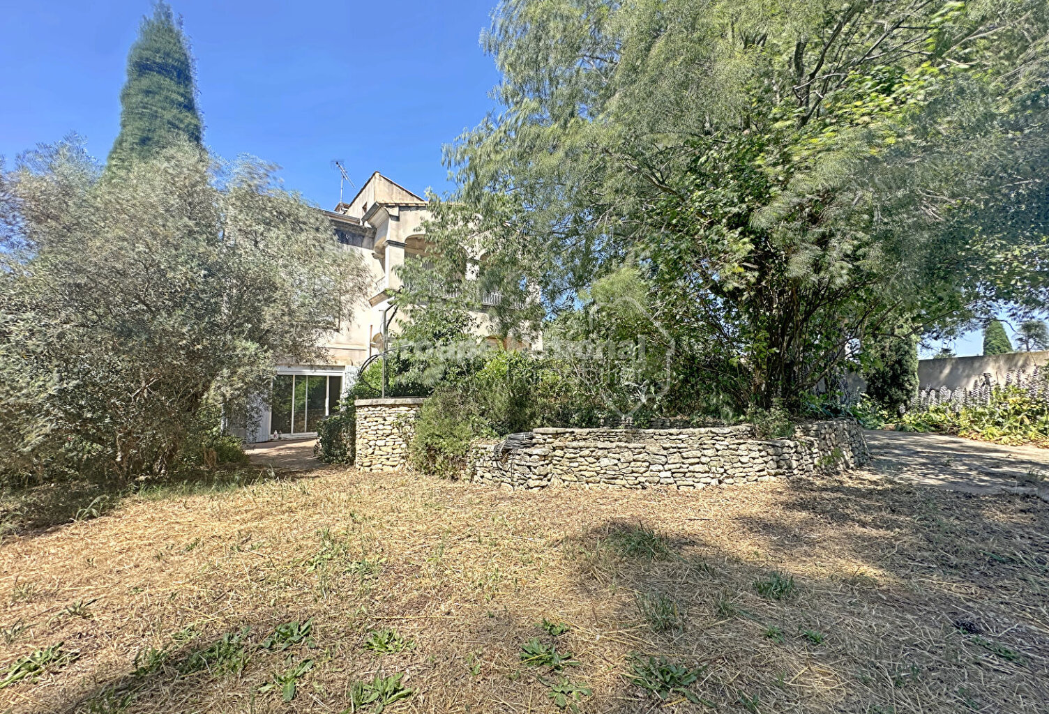 A vendre Fourques (30) grande villa T6 — photo 1