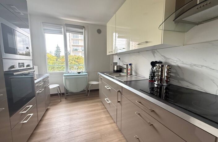 Strasbourg-Febvotte, Appartement Type 5 avec ascenseur, balcon. — photo 2