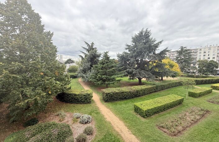 Strasbourg-Febvotte, Appartement Type 5 avec ascenseur, balcon. — photo 3