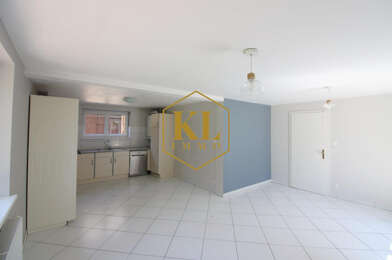 Appartement 5 pièces 1100 €