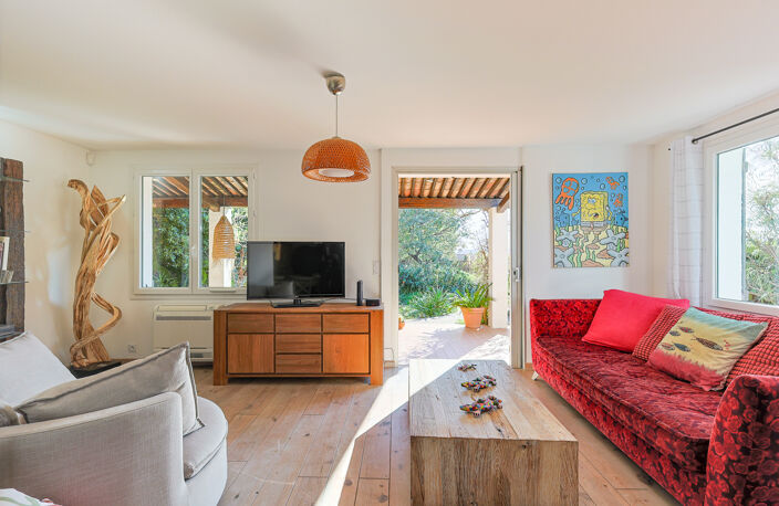 Dept 83 - Le Lavandou - À 2 pas de la plage -  Rez-de-jardin — photo 2