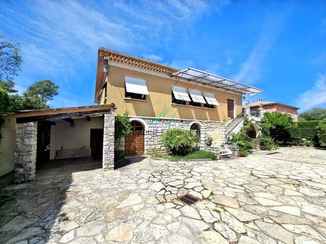 ROQUEFORT-LES-PINS : BELLE FAMILIALE — photo du bien