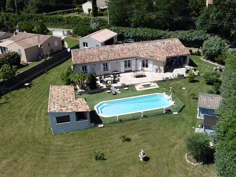 À vendre en exclusivité   Somptueuse villa de plain-pied à R — photo 1