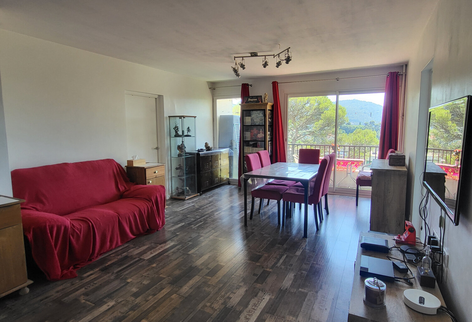 Appartement F4 avec terrasse et parking - vue dégagée — photo 1