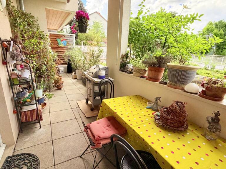 EXCLUSIVITE St Julien-en-Genevois Appartement T4 en RDCH au pied — photo 1