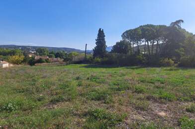 Terrain  710000 €