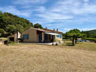 Maison de plain-pied avec piscine et 4000m2 de terrain - vue — photo 3