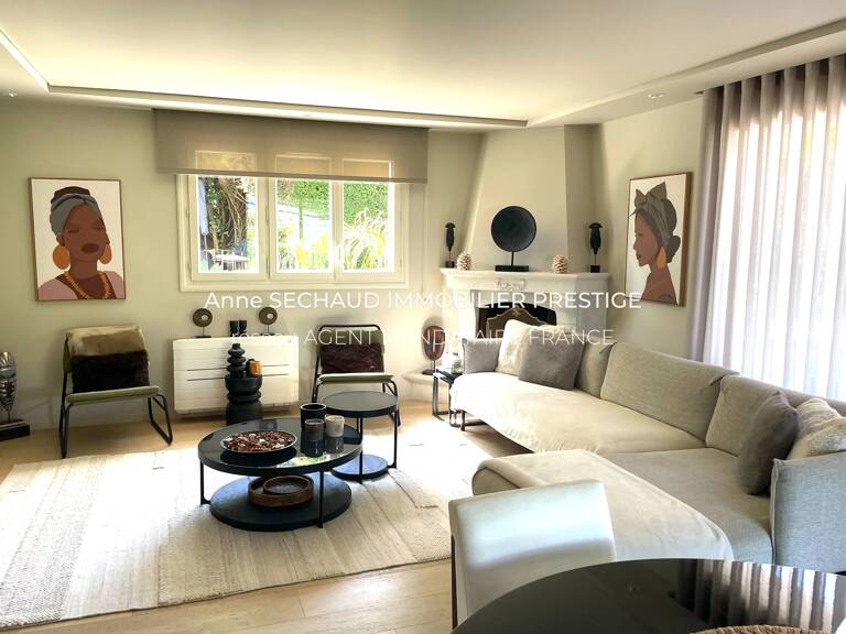 SPLENDIDE CONTEMPORAINE VILLA ENTIEREMENT RENOVEE DANS DOMAINE FERME — photo 1