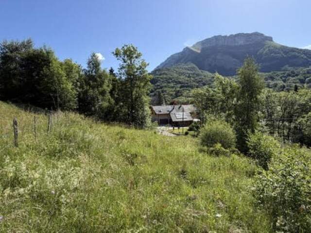 Terrain 802 m² LES DESERTS 73230 — photo du bien
