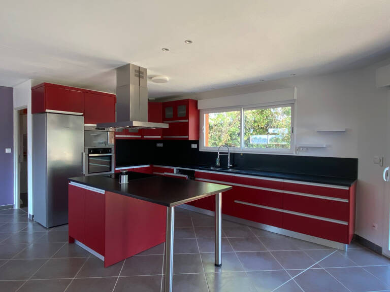 Maison T5 - Port-des-Barques — photo 1