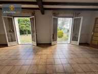 Maison  avec jardin et garages — photo 3