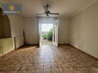 Maison  avec jardin et garages — photo 4