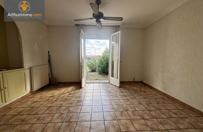 Maison  avec jardin et garages — photo 4