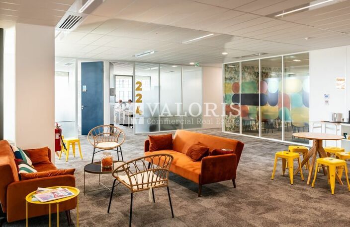 BUREAUX à LOUER — photo 2