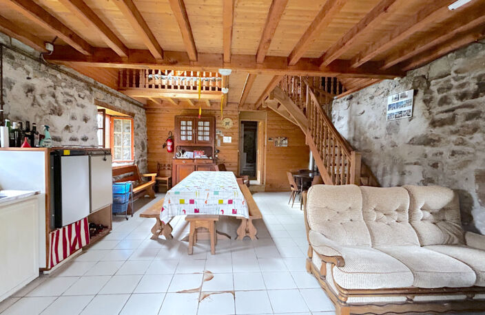 A VENDRE ANCIENNE GRANGE DE 120 M2 SUR 15000 M2 DE TERRAIN - SECTEUR SALLES - ARGELES GAZOST — photo 3