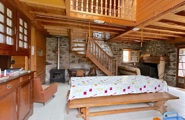 A VENDRE ANCIENNE GRANGE DE 120 M2 SUR 15000 M2 DE TERRAIN - SECTEUR SALLES - ARGELES GAZOST — photo 4
