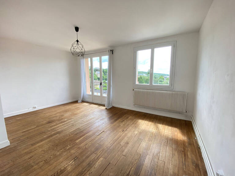 APPARTEMENT -  F2 avec BALCON et PARKING — photo 1