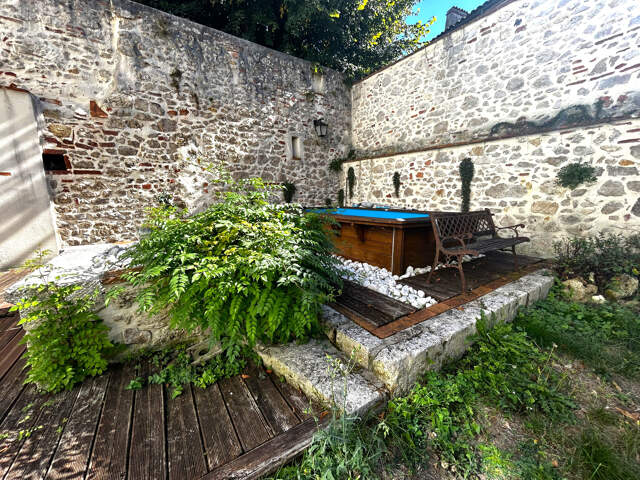 AGEN RIVE GAUCHE - SUPERBE MAISON DE CARACTERE — photo du bien