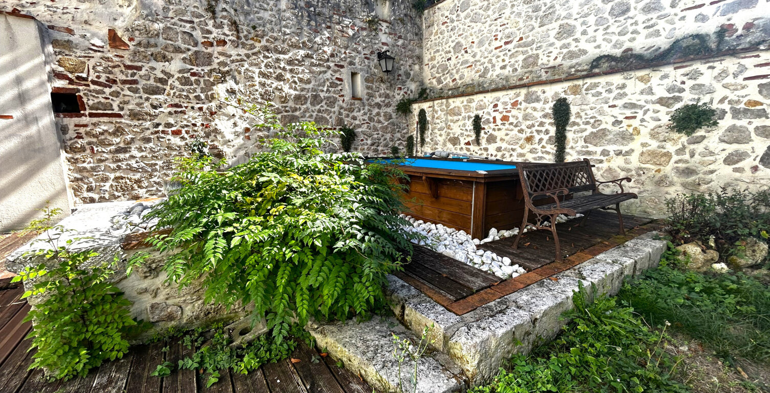 AGEN RIVE GAUCHE - SUPERBE MAISON DE CARACTERE — photo 1