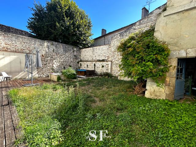 AGEN RIVE GAUCHE - SUPERBE MAISON DE CARACTERE — photo du bien