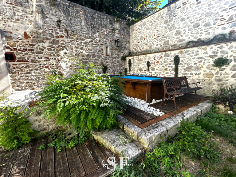 AGEN RIVE GAUCHE - SUPERBE MAISON DE CARACTERE — photo 1