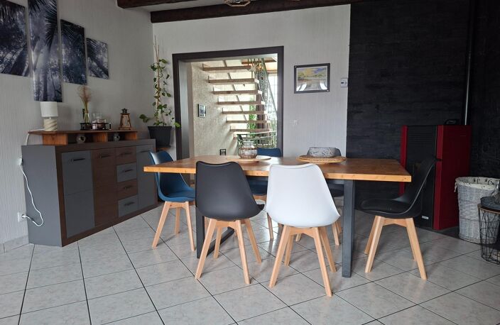 Belle maison de ville avec un magnifique jardin! — photo 3