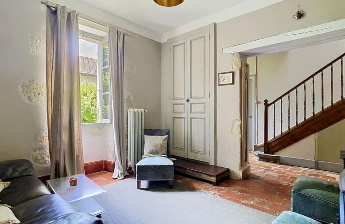 Maison ancienne en pierre avec jardin et dependances — photo 3