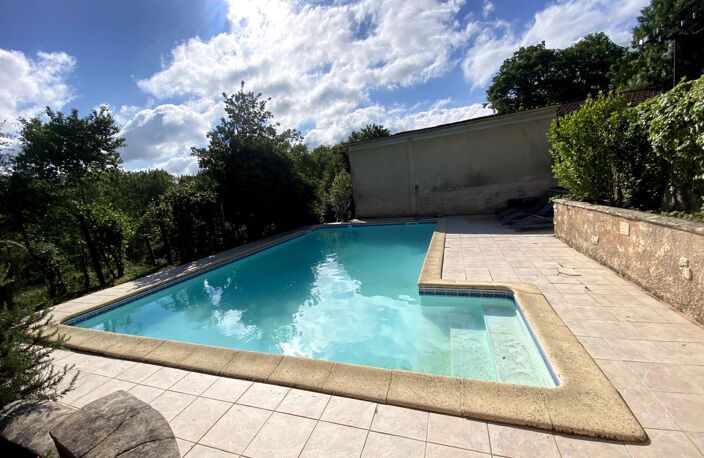 Maison avec piscine et 4 chambres et 1 bureau — photo 4