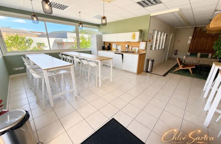 MANOSQUE  LE GALAXY  PLATEAU DE BUREAUX / CENTRE DE FORMATION AVEC TERRASSE ROOFTOP — photo 4