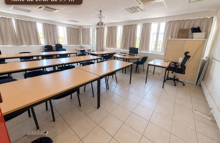 MANOSQUE  LE GALAXY  PLATEAU DE BUREAUX / CENTRE DE FORMATION AVEC TERRASSE ROOFTOP — photo 5