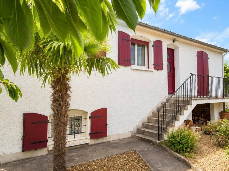 Maison familiale avec jardin à Échiré — photo 1