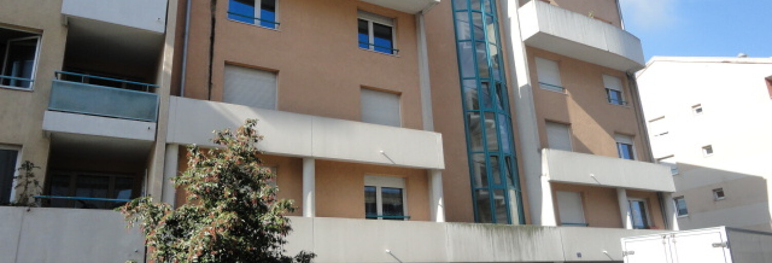 Garage  14 m² à louer à Gaillard (74240)