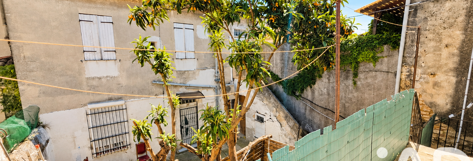 Immeuble  120 m² à vendre à Nîmes (30000)