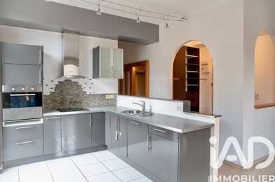 Appartement 3 pièces 216000 €